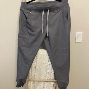 Figs Medium Petite Graphite Zamora Jogger Scrub Pants